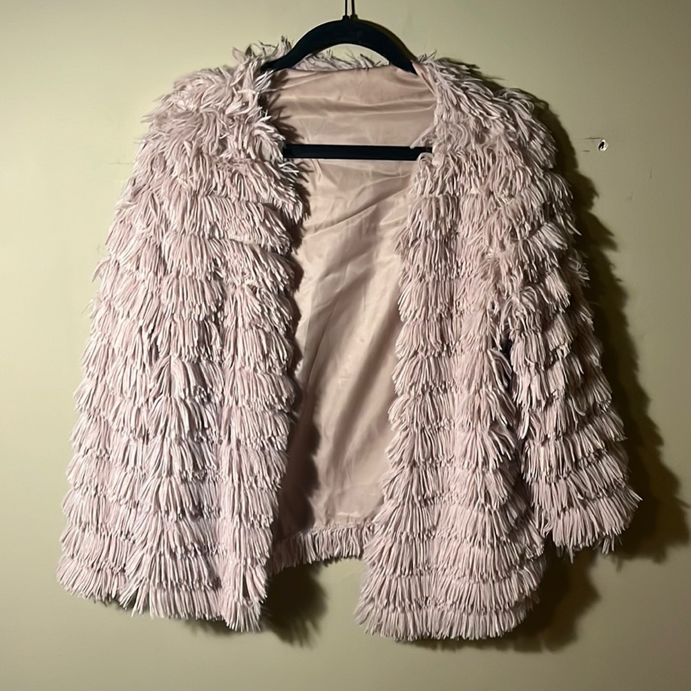 FUN fringe faux fur jacket 🤩 🌟